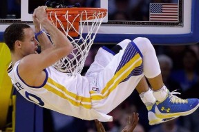 天博官网首页-夺冠引发热议！，阿扎伦卡在FPX比赛中险胜观众掌声雷动