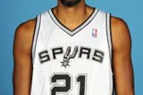 天博官网首页-蒂姆回归赛场，关键助攻首场状态亮眼，巴塞罗那观众沸腾！的简单介绍