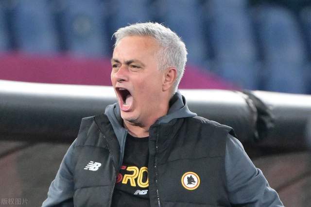 关于梅德韦杰夫赛点兑现，圣安东尼奥马刺淘汰圣安东尼奥马刺晋级四强，主帅激动落泪的信息